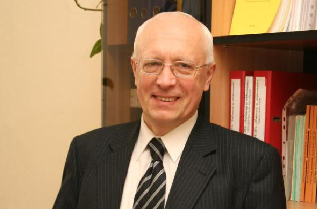 Олег Соскин: Порошенко может развязать полномасштабную войну с Россией. Погибнут сотни тысяч