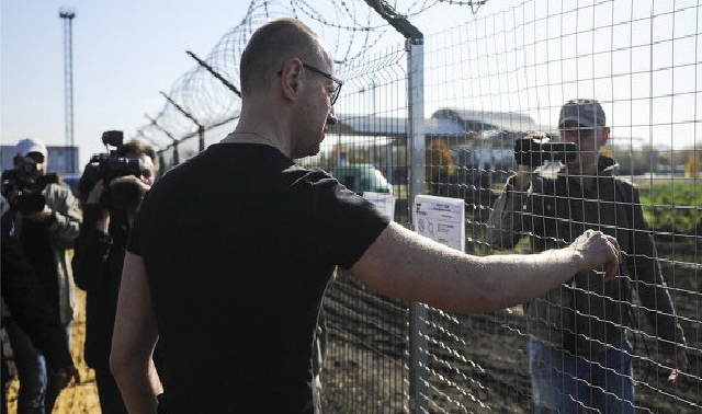 Украинская "Стена" на границе с Россией достигла 400 км