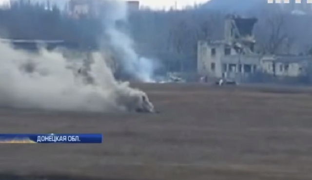 Під Авдіївкою знищено російський танк (відео)