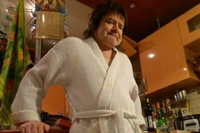 В России парализовало певца Евгения Осина