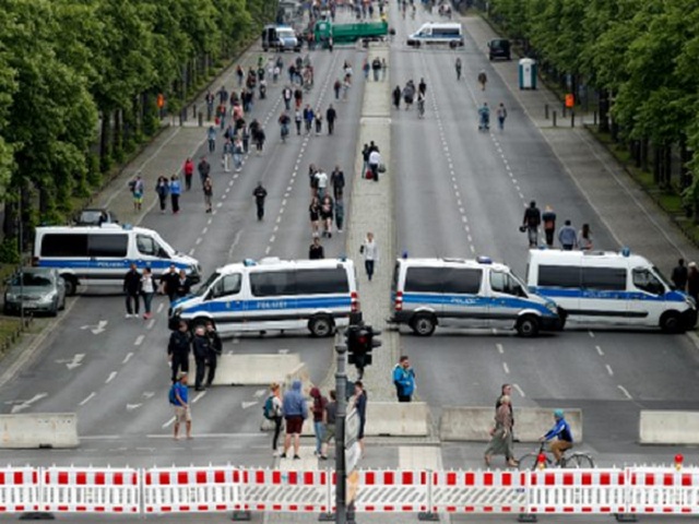 Европейские столицы вооружаются на случай терактов и кибератак