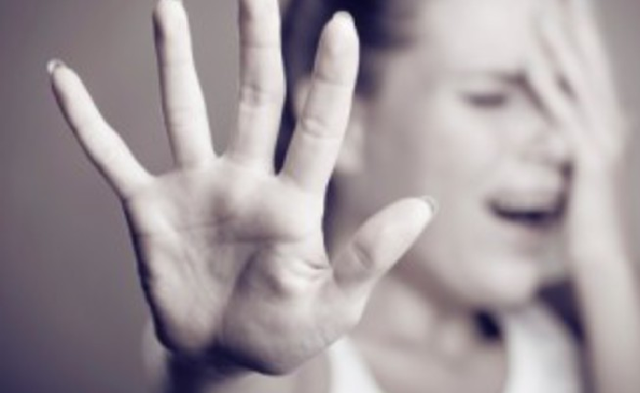 На Рівненщині чоловік пограбував та зґвалтував 16-річну дівчину