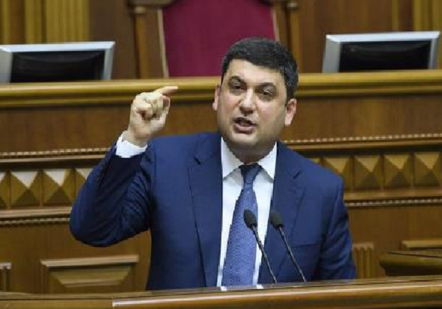 Гройсман «косит под дурака» и «совсем заврался» – Семенченко