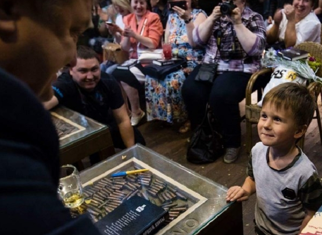 Порошенко показал "будущего президента Украины": опубликовано фото