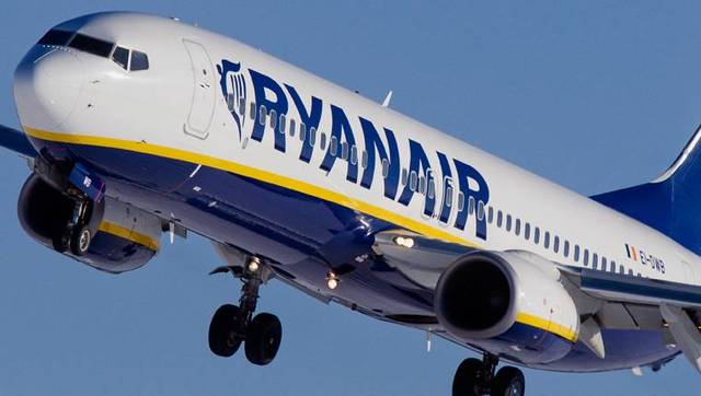 Омелян сообщил об угрозе отмены полетов Ryanair в Украину