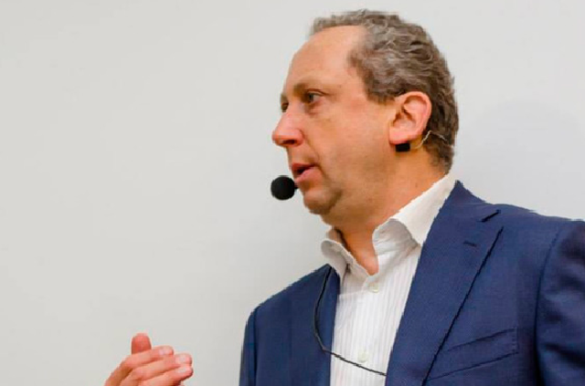 Слава Рабинович предрек России серьезные потрясения