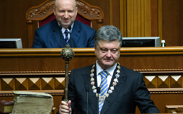 Из-за коррумпированности Порошенко и ВР Запад может "отдать" Украину РФ – политолог