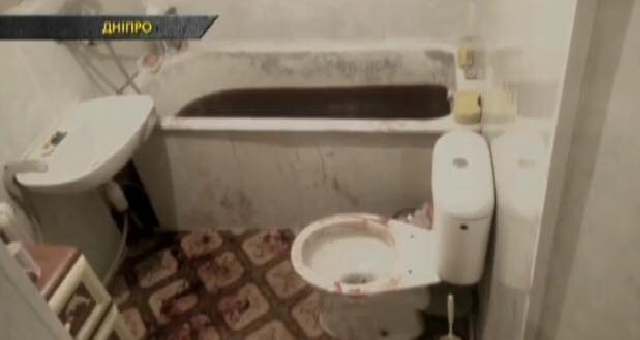 В Днипре парень изрезал ножом 15-летнюю девушку из-за ревности