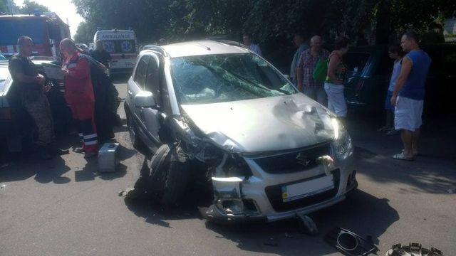 Автоледи совершила ДТП и при попытке скрыться задавила старушку на пешеходе