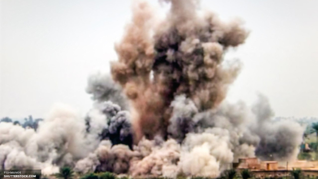 Взрыв дома в Харькове попал на камеры