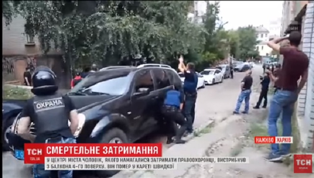 Смертельний стрибок грабіжника від харківської поліції: З’явилось відео