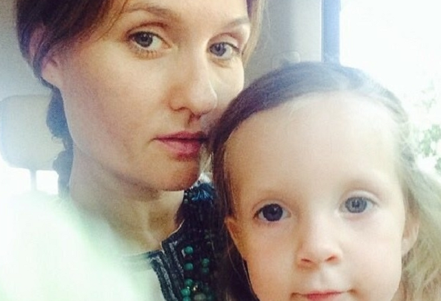 Вита Сиротина: Бывший замминистра МЧС, друг Азарова, выкрал дочь: прошу защиты