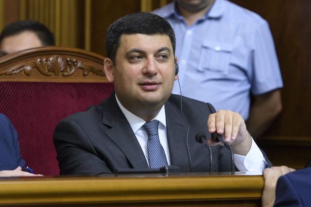 Гройсман говорит, что не пойдет в президенты