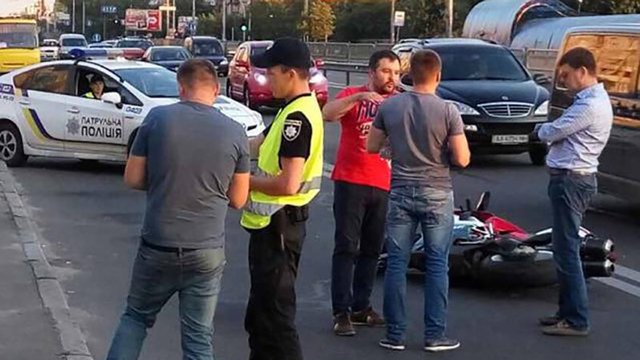 Очередное страшное ДТП с участием мотоцикла произошло в Киеве