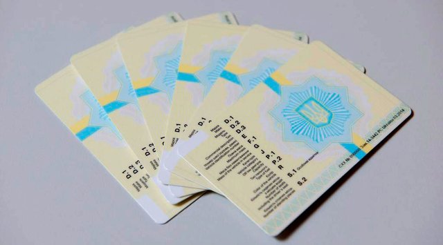 Права менять не нужно: В ЕС успокоили украинских водителей, собравшихся в Европу