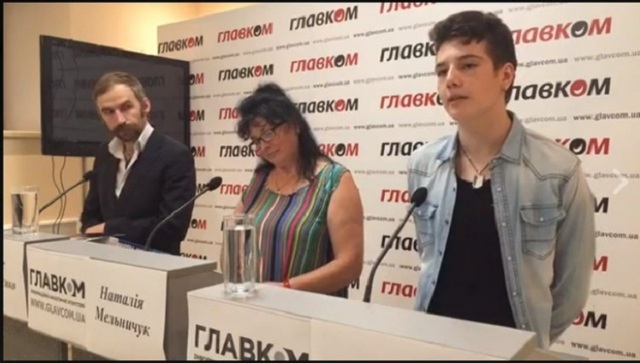 Били кастетом до втрати свідомості: школяр із Прикарпаття розповів про знущання однолітків