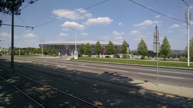 "Ждет свою команду". В сети показали, как сейчас выглядит заброшенная "Донбасс Арена"