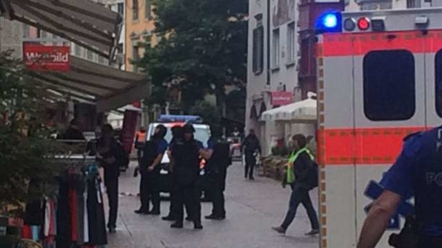 В Швейцарии преступник с бензопилой напал на прохожих