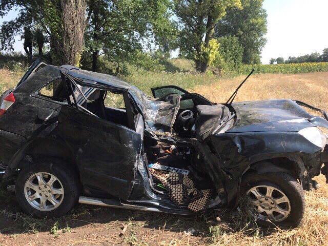 В Николаевской области прокурор погибла из-за ямы на дороге