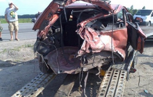 На Київщині у ДТП загинула 29-річна дівчина з журналістським посвідченням