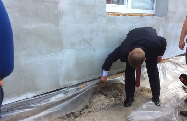 Под Киевом школу построили "на бумаге", а государственные деньги разворовали