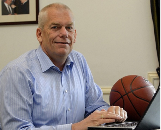 Кто вы, мистер Пипер? Или зачем Эдуарду Ставицкому мошенник международного масштаба?