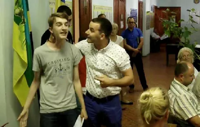 Журналисты ЧЕСТНО уличили власти в фальсификации дела об избиении депутатом школьника