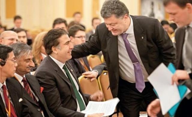 "Порошенко - трусливее Януковича" - Саакашвили