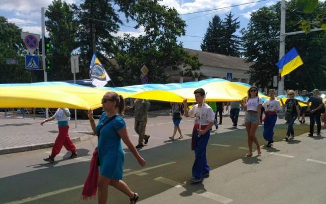 Нам не нужен "русский мир": десятки человек вышли требовать украинизации Бессарабии