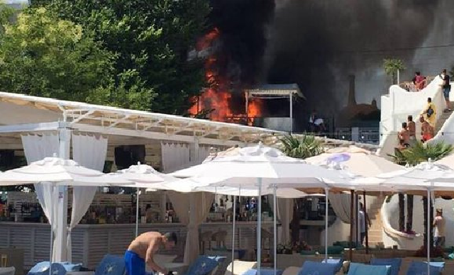 В Одессе массово горят пляжные кафе и рестораны: стала известна причина