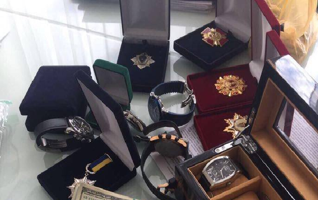 Взяточники из "Укрзализныци", невиноватый Троян и влияние на суд за $50 тыс