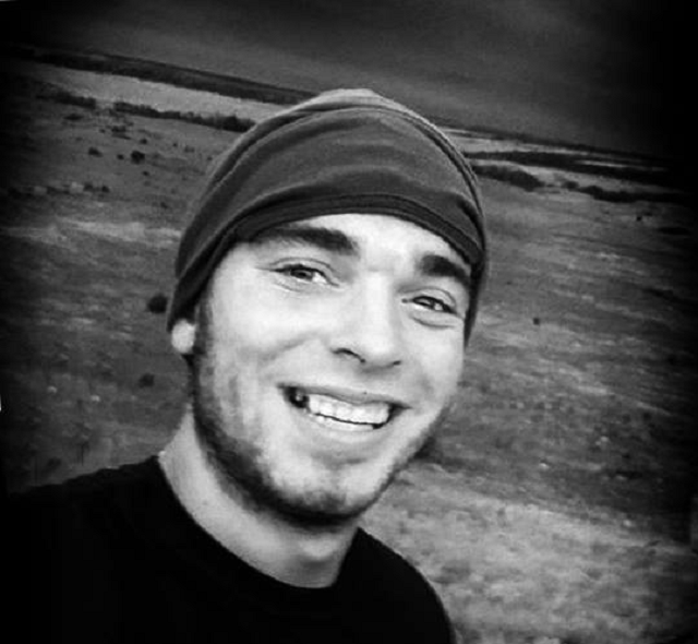 Сегодня в Каменце-Подольском простятся с 20-летним украинским воином Доброшинским, погибшим под Новозвановкой от пули снайпера террористов