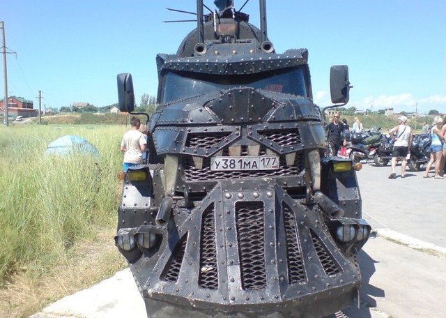 Ау СБУ? "Бронепоезд" с российскими байкерами заметили в Кирилловке