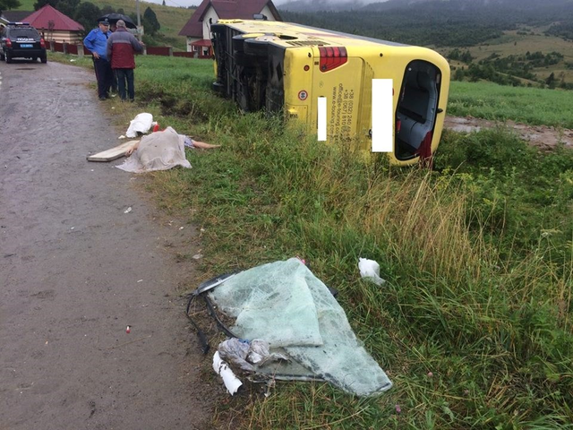На Львовщине в ДТП попал автобус с туристами: есть погибший