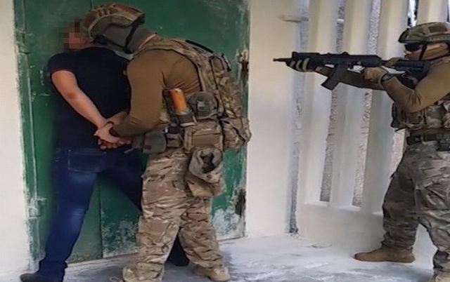 У Маріуполі затримали екс-міліціонера, який продавав бойовикам ключі доступу до баз даних ДАІ