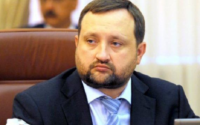 Жене Арбузова не дали забрать из банков 140 миллионов