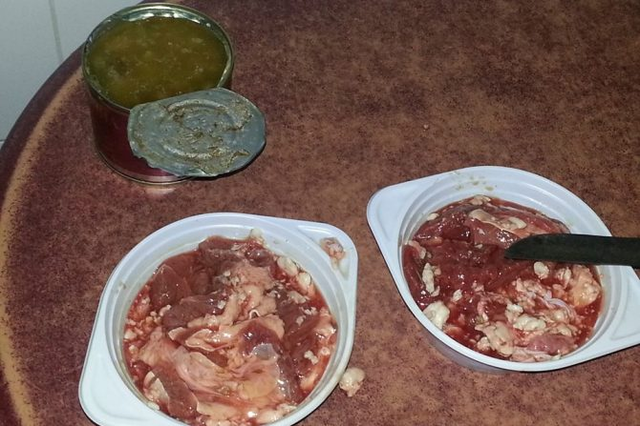 Новый скандал с питанием военных: в тушенке мяса не нашли