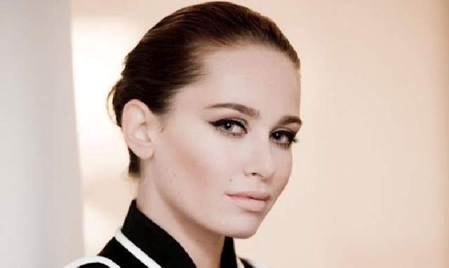 СМИ показали, кто пришел проститься с погибшей Бережной