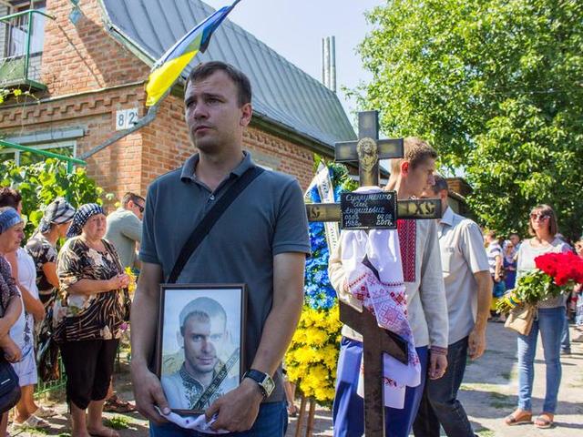 У Миргороді поховали депутата-свободівця Олега Супруненка, котрий помер від жорстоких побоїв