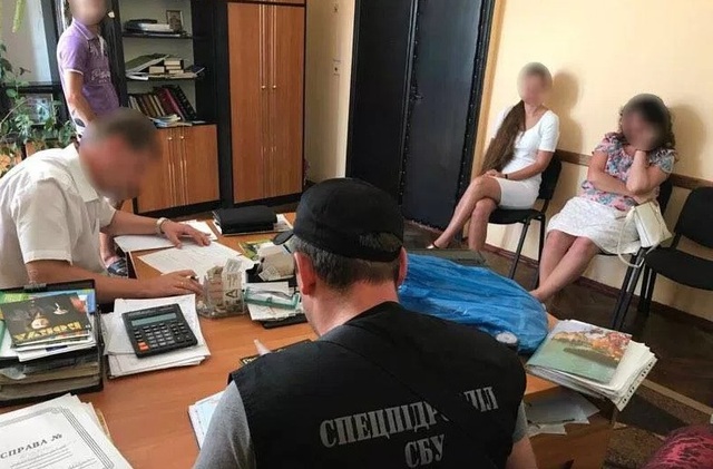 Одесская область: при получении 45 тыс взятки разоблачили главу поселкового совета