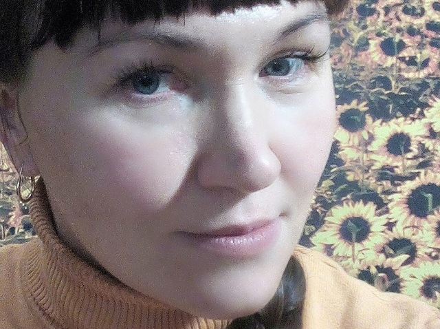 "Придется бежать из страны": скандальная сепаратистка из Киева угодила в списки "Миротворца"