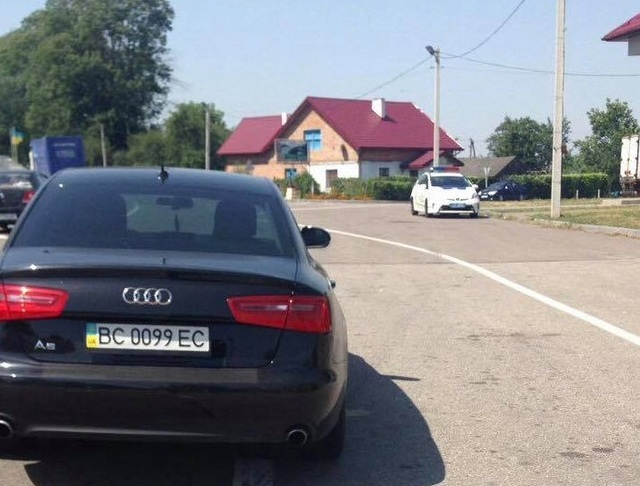 На Львівщині поліція затримала за кермом п’яного нардепа Антонищака