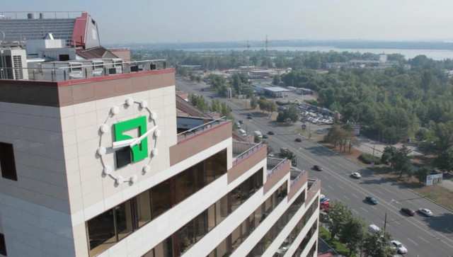 НАБУ провело более 50 обысков по делу “ПриватБанка”