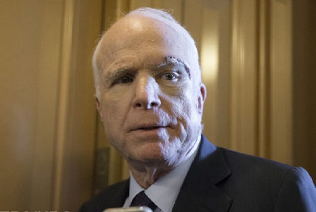 "Я возвращаюсь!" Маккейн заявил, что идет на поправку