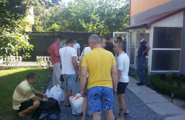 У Полтаві прокуратура «накрила» реабілітаційний центр у якому тримали людей проти їх волі
