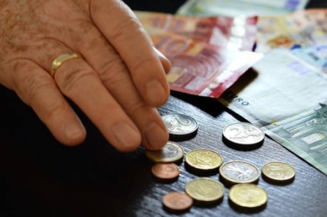 Кабмин предложил новые правила для начисления пенсии