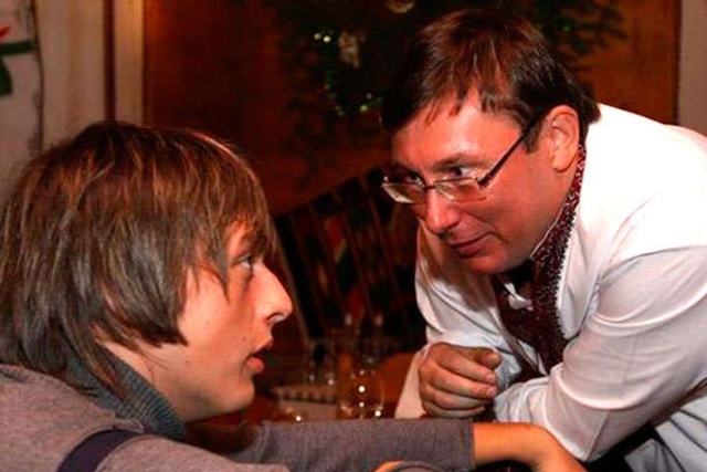 Син генпрокурора Луценка зробив подарунок батькам на чверть мільйона гривень