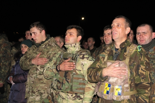 Раненых бойцов АТО доставили во Львов