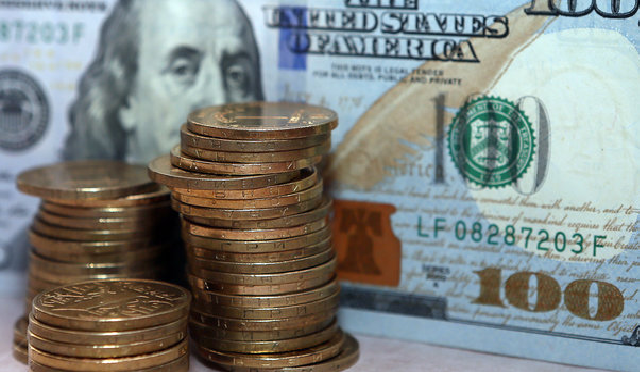 В Украине резко изменится курс доллара: прогноз аналитика