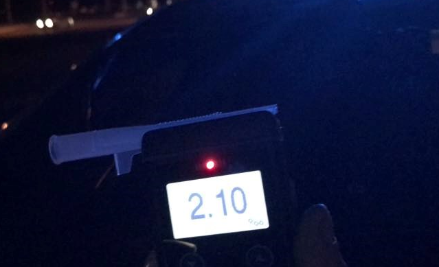 "Вспомнил, что ковбой": пьяная в хлам компания устроила стрельбу и ДТП под Киевом